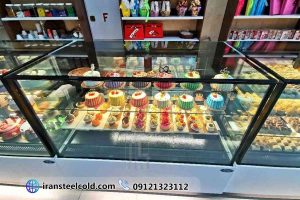 شیرینی فروشی ثمر 6 یخچال شو کیک شیرینی فروشی ثمر