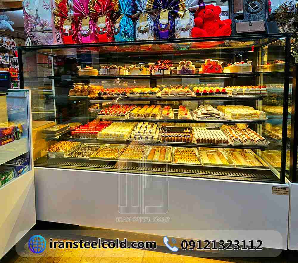 یخچال مخصوص نگهداری شیرینی و کیک شیرینی فروشی ملک