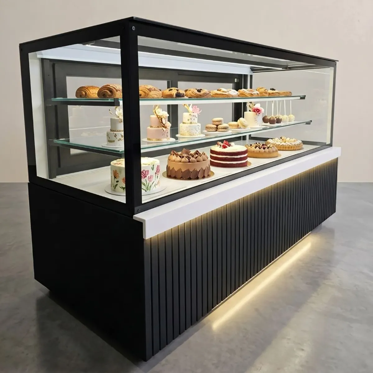 Cake and pastry refrigerator-iransteelcold یخچال مخصوص کیک و شیرینی تر